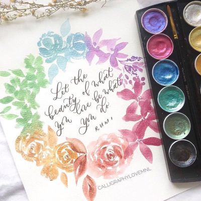 Wholesale 12 Colors Semi Moist Glitter Metallic Watercolor Paint For Art Painting